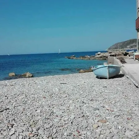 Frenkie Apartmán Komiža
